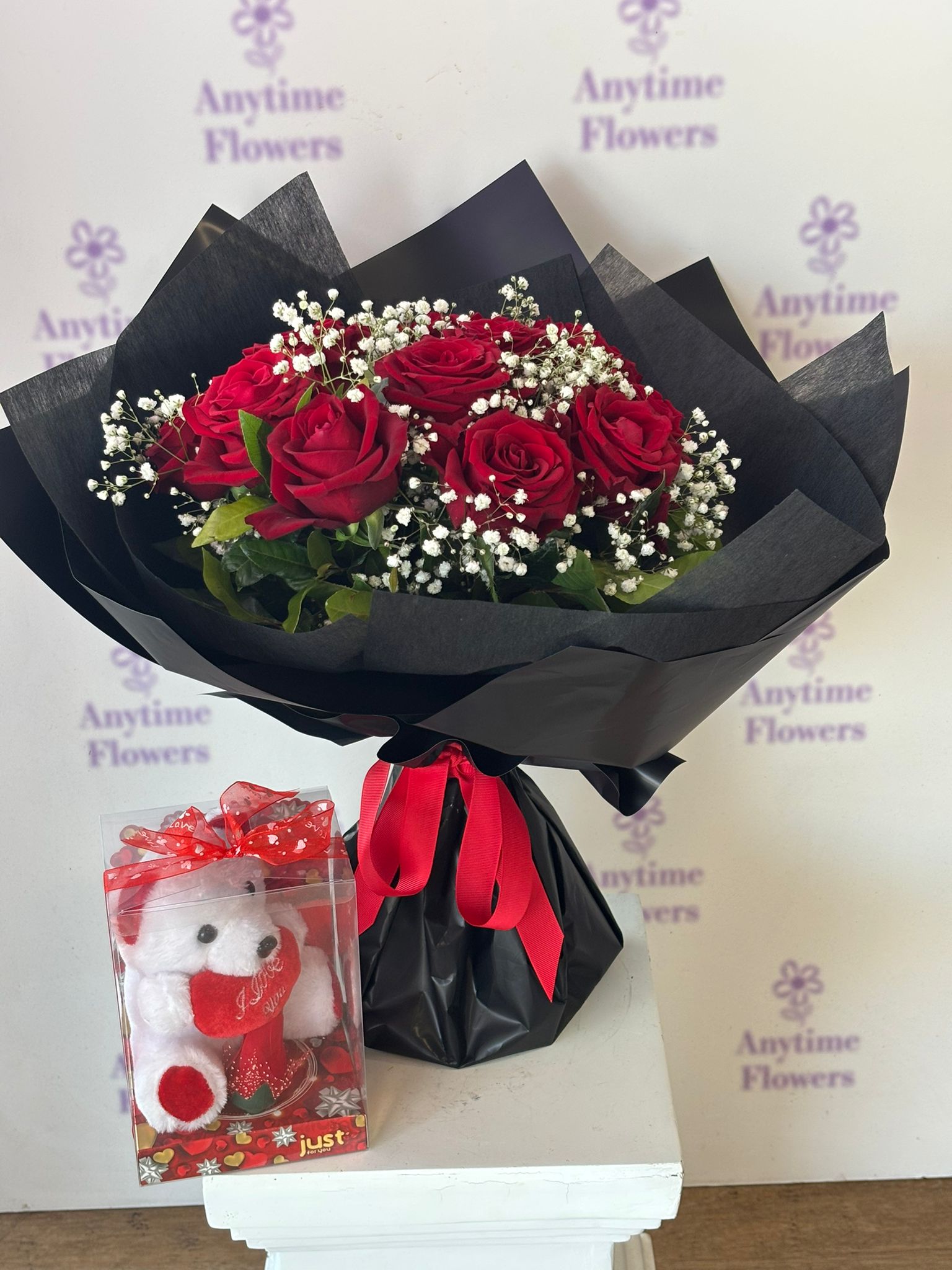 Luxury Hand Tied Red Roses Bouquet (12/18/24 Stem)