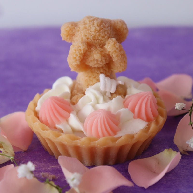 Teddy in a pie candle - pink