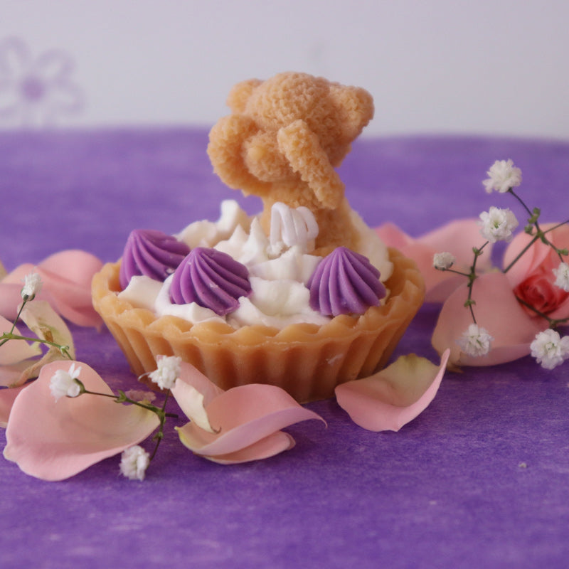 Teddy in a pie candle - purple